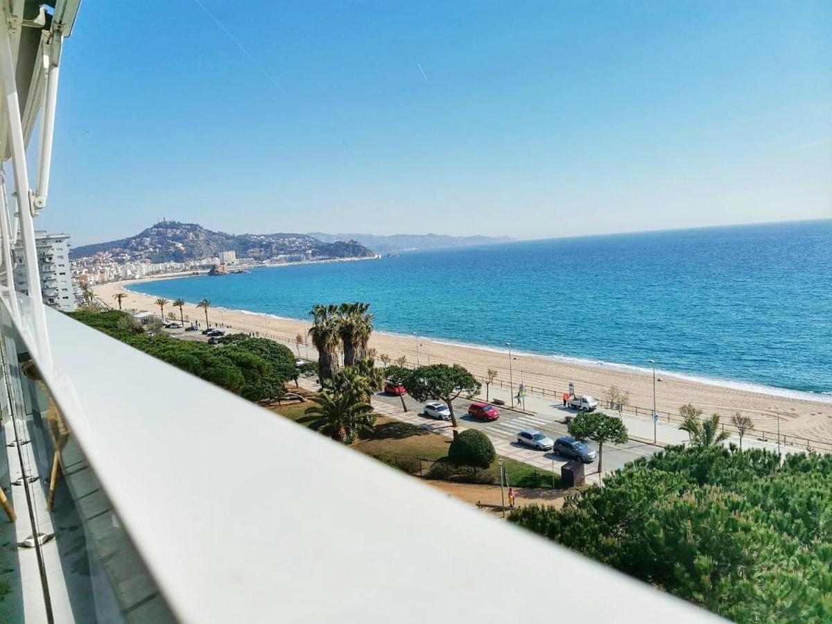 Apartment Seafront In